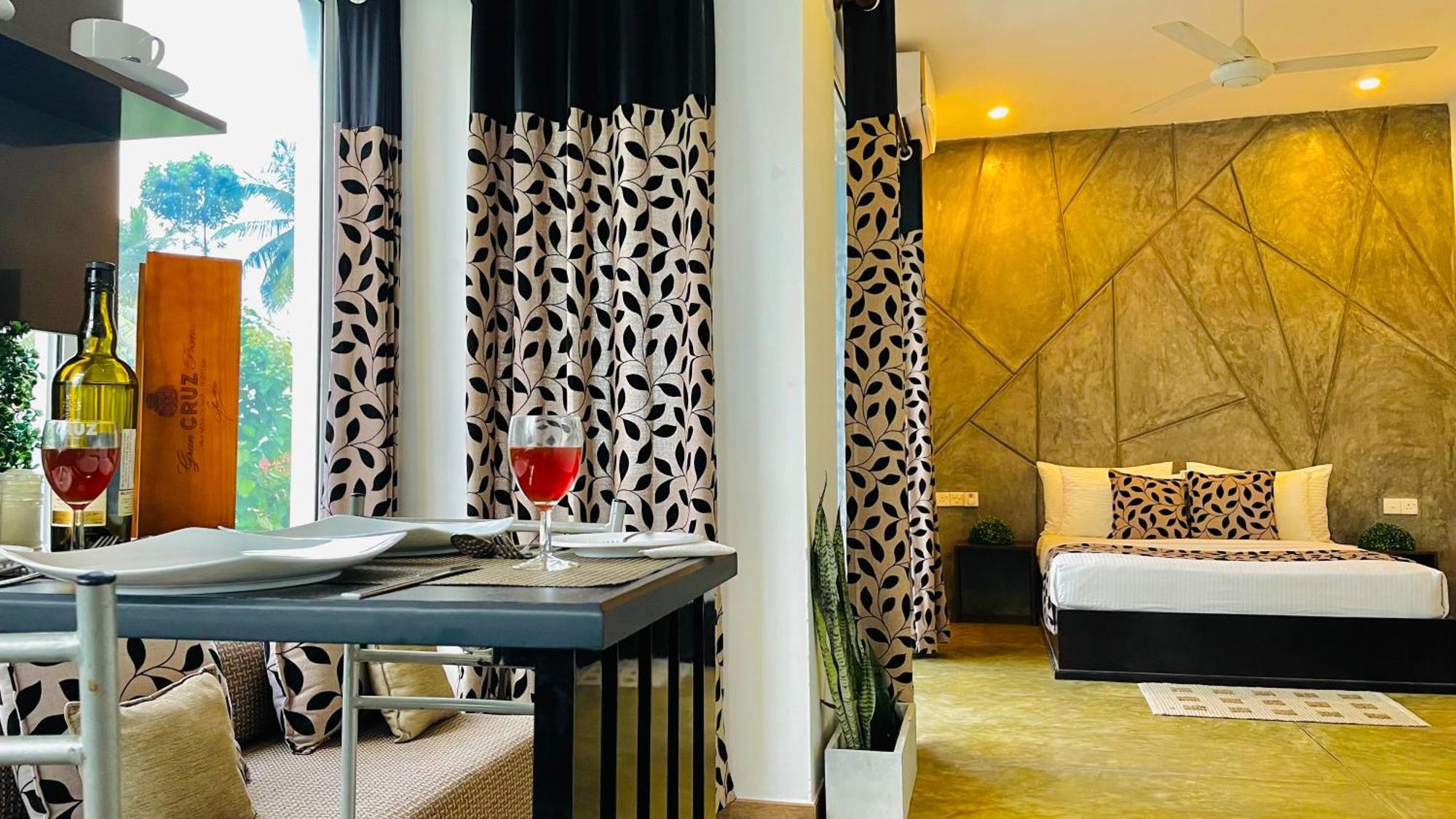 8 Plus Motels Negombo Ngoại thất bức ảnh