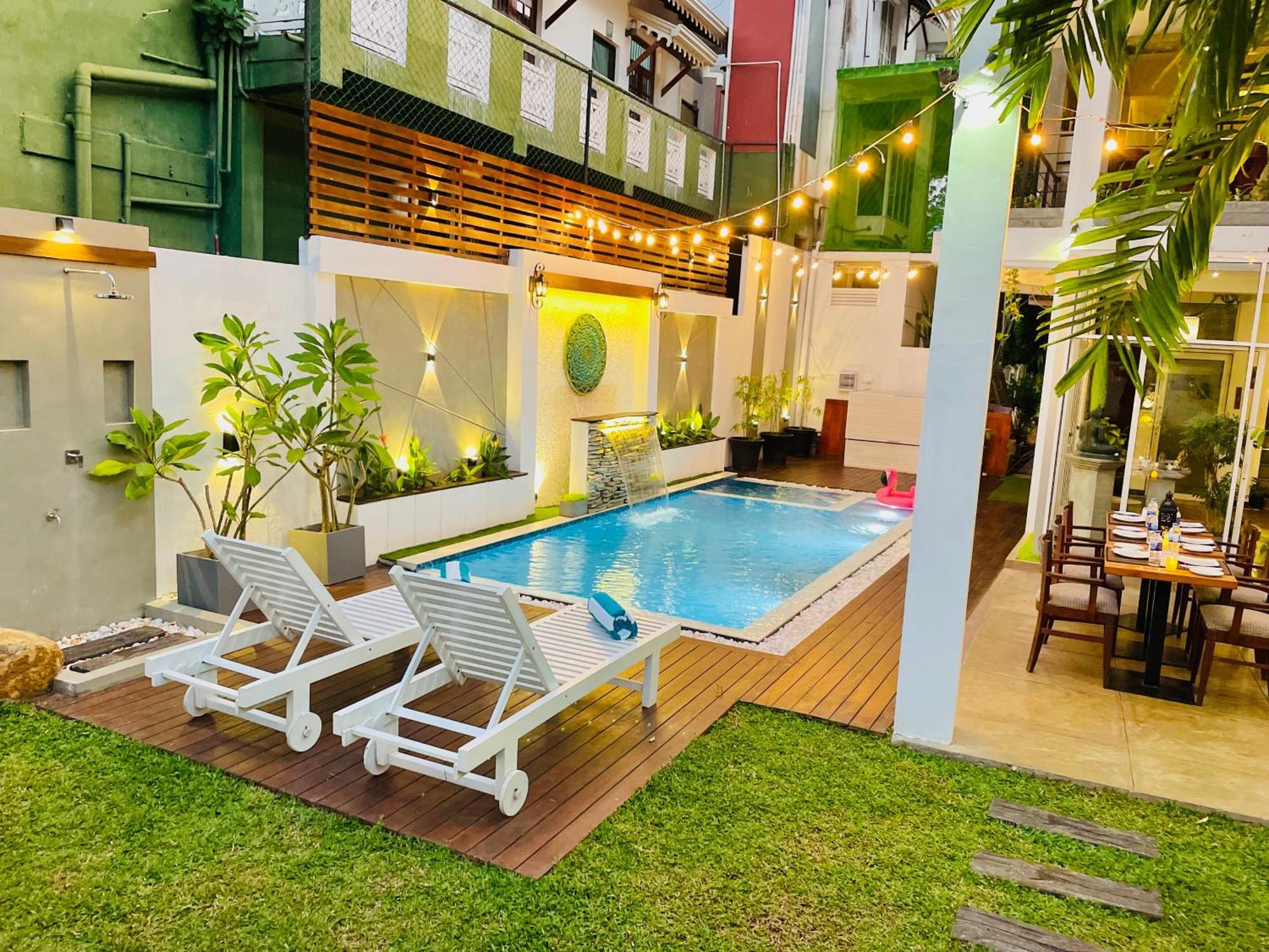 8 Plus Motels Negombo Ngoại thất bức ảnh