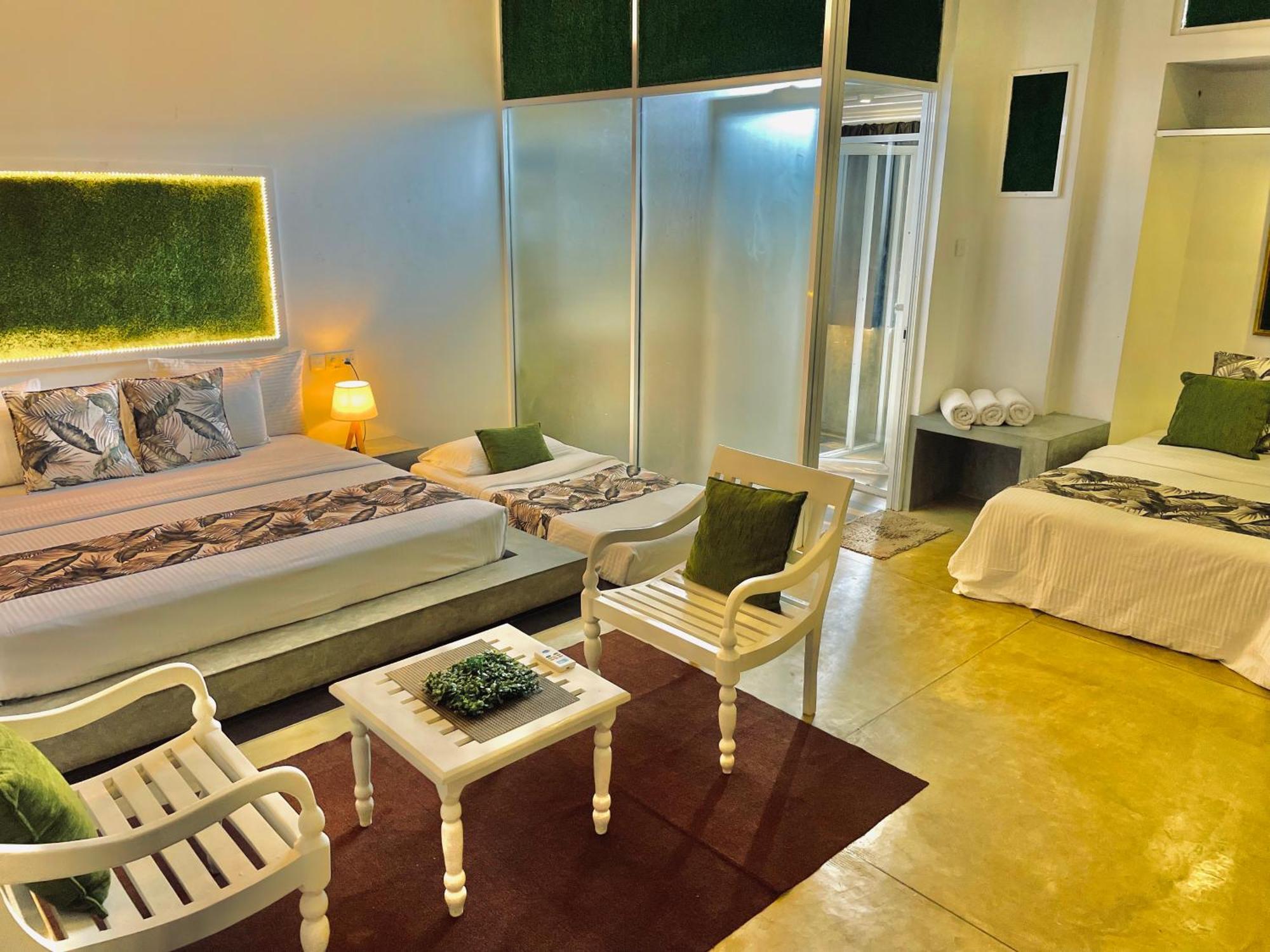8 Plus Motels Negombo Ngoại thất bức ảnh