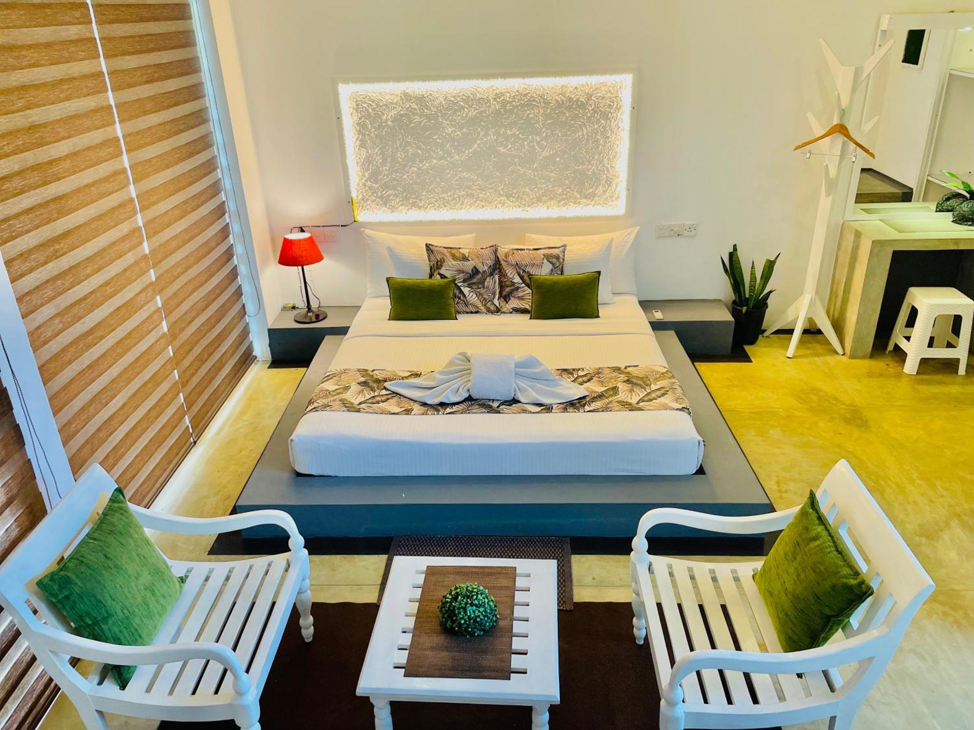 8 Plus Motels Negombo Ngoại thất bức ảnh