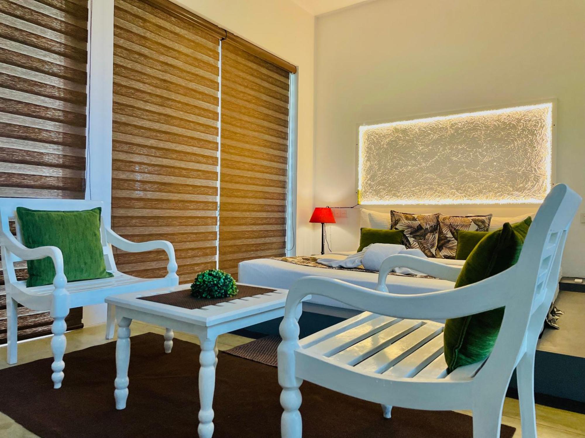8 Plus Motels Negombo Ngoại thất bức ảnh